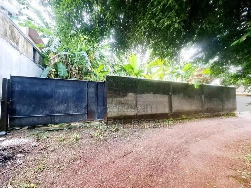 9P Residential Bare Land For Sale In Nawala