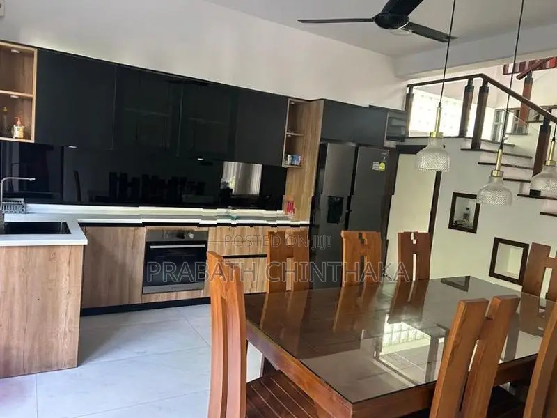 Luxury House for Rent in Nawala