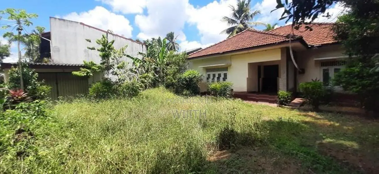 ප්‍රධාන මාර්ගය ආසන්නව 30p පදිංචි විය හැක නිවසක් විකිණීමට