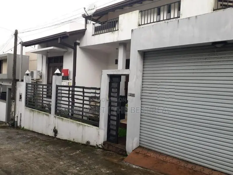 Malabe : 3BR A/C (9.9P) Furnished Luxury House for Sale