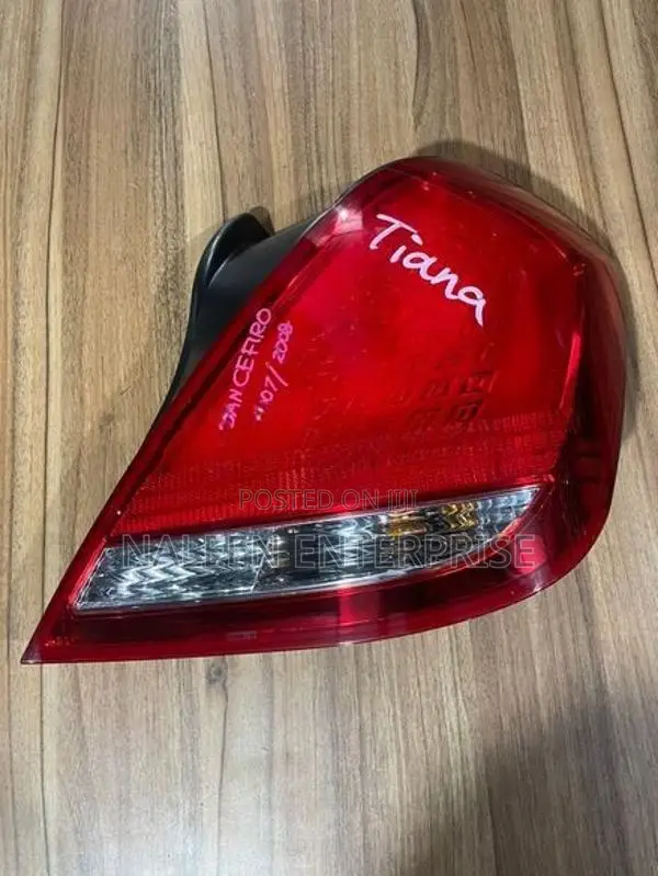 Nissan Teana J31 Right Side Tail Light