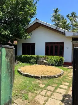 Kaluthara : 3BR (23P) House for Sale at Land Value Kalu. North