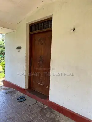 Kaluthara : 3BR (23P) House for Sale at Land Value Kalu. North