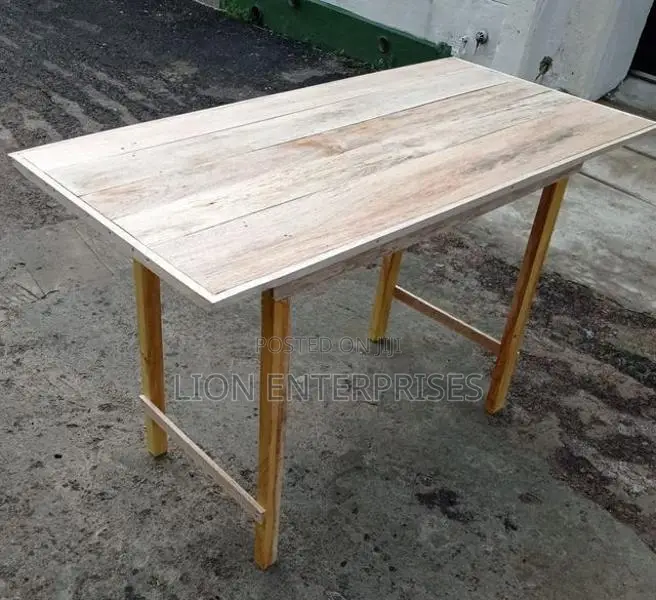 Tables 4*2 Ft