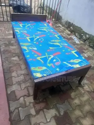 Bed 6ft / 3ft with Mattress