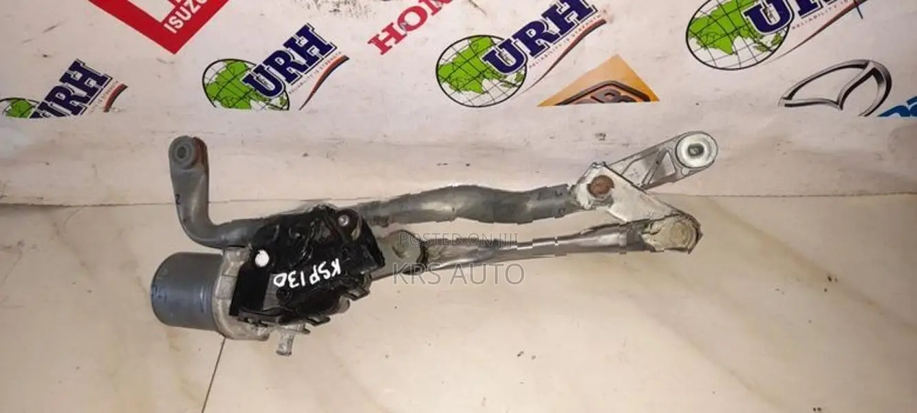 Toyota Vitz KSP 130 Wiper Motor & Linkage
