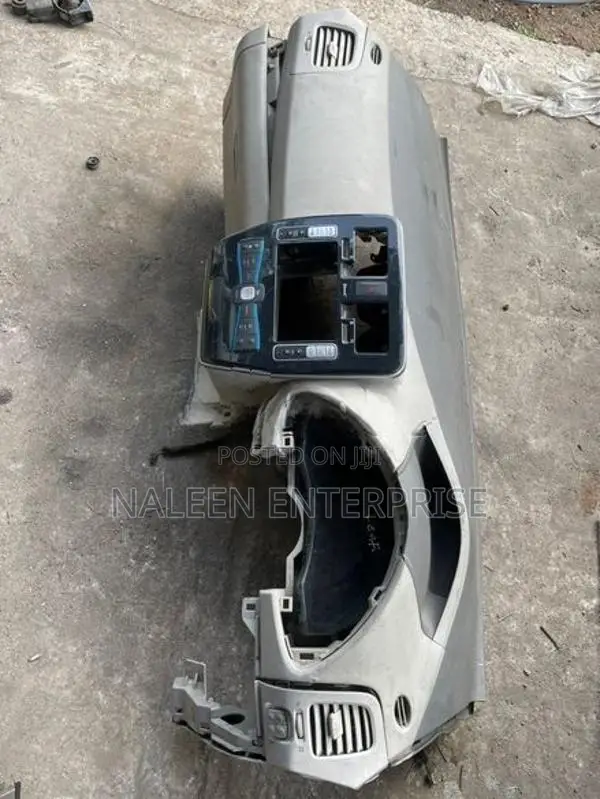 Nissan Leaf Dashboard