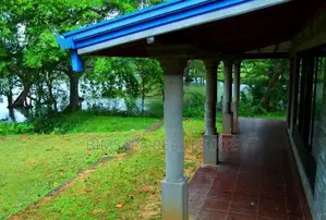Lake Front 18 Room Hotel for Sale (LC 1708)