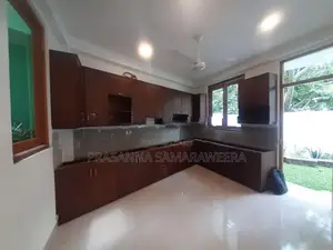 අති සුඛෝපභෝගී නවීනතම සුවිසල් දෙමහල් නිවස විකිණීමට Piliyandala Town