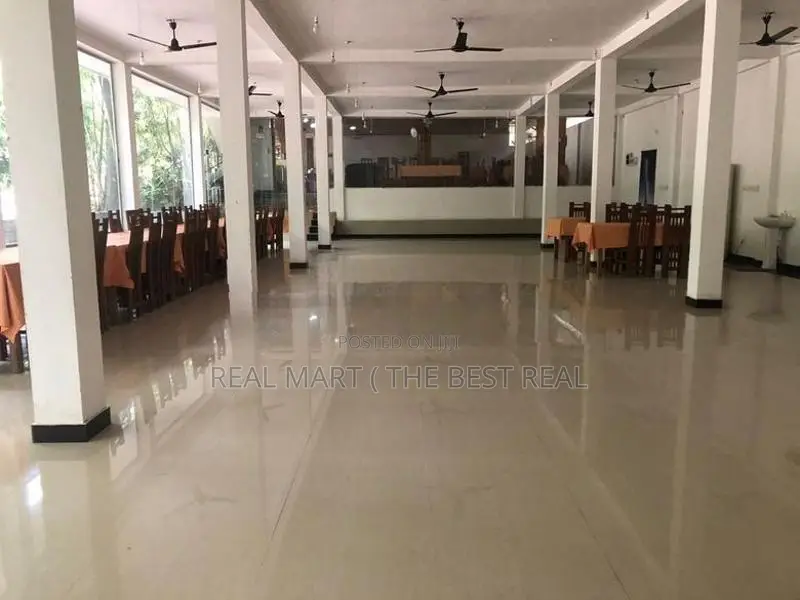 Polannaruwa : 13BR (115p) Luxury Hotel for Sale in Polannaruwa.