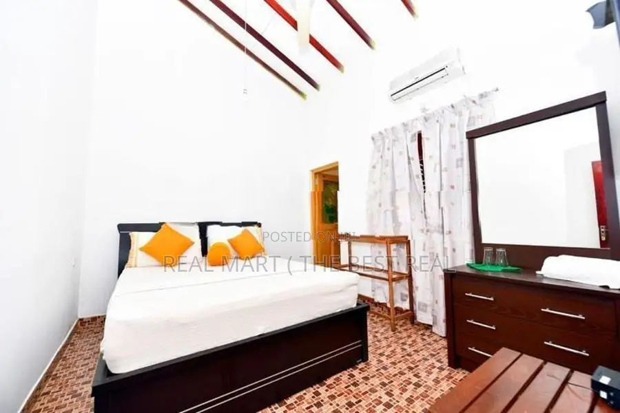 Polannaruwa : 13BR (115p) Luxury Hotel for Sale in Polannaruwa.