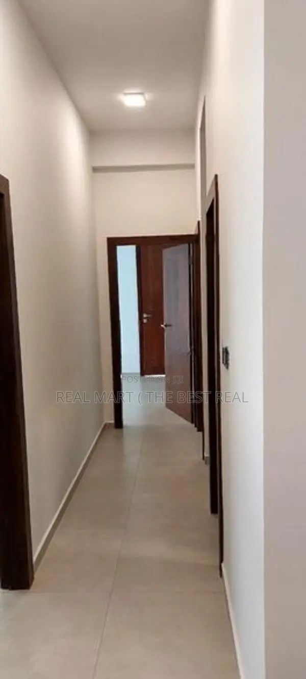 Colombo 6 : Brand New 3 Bedrooms Luxury Apartment for Sale