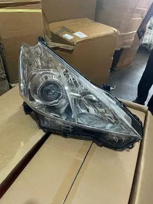 Toyota Prius 40 Alpha Headlight