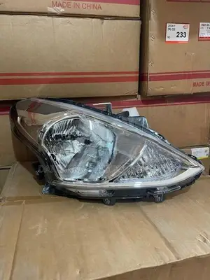 Nissan Sunny N17 Headlight