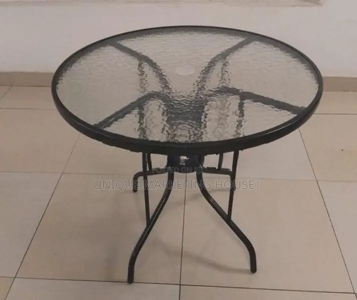 Outdoor Round Table