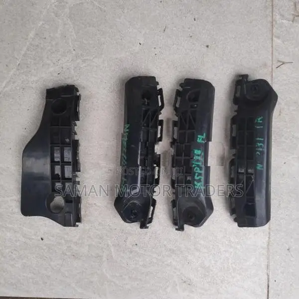 Toyota Vitz KSP130 Retainer