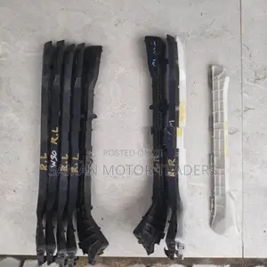 Toyota Prius Retainer
