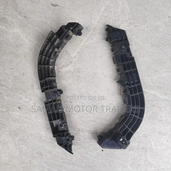 Suzuki Spacia MK53 Retainer