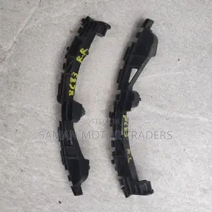 Suzuki Swift RS Retainer