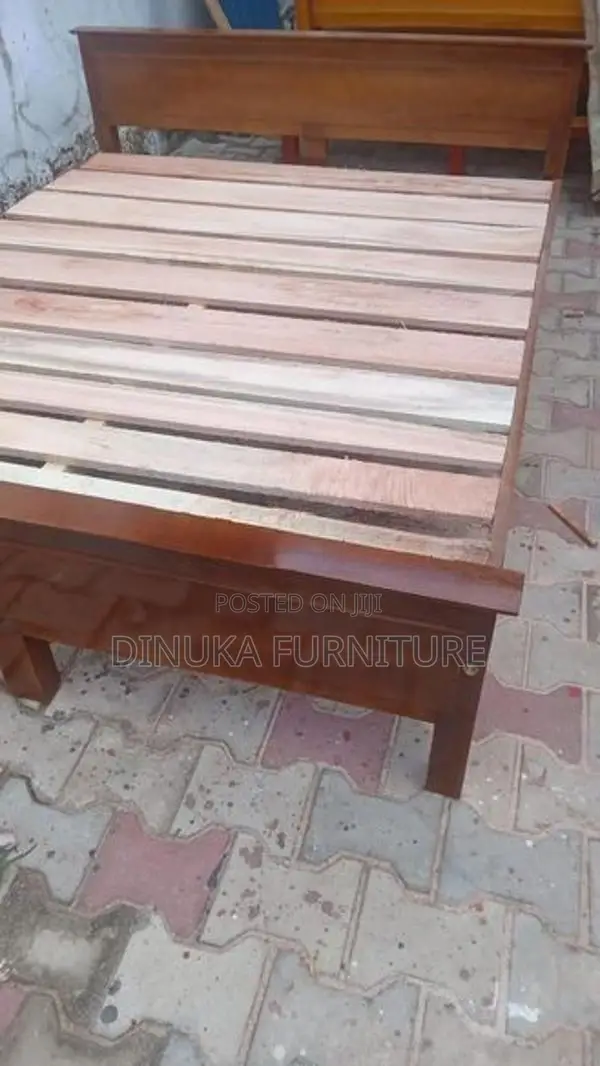 Bed 6ft *5ft