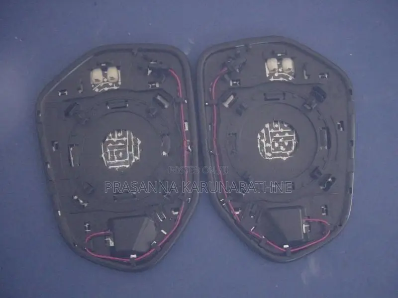 Toyota CHR / Prius 50 Side Mirror Lens