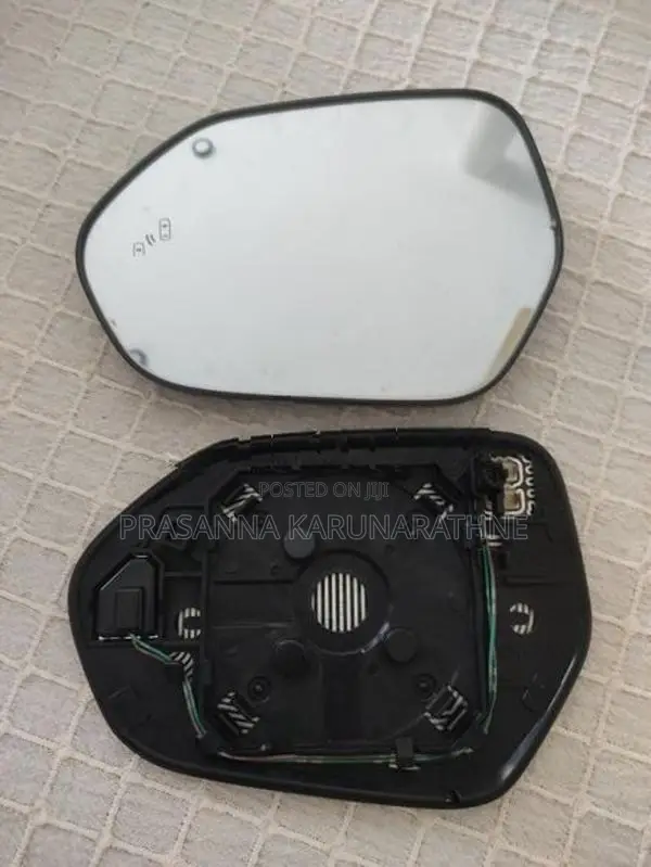 Toyota CHR / Prius 50 Side Mirror Lens