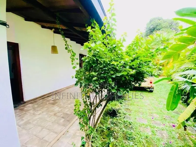 8 P Land Sale At Facing Salawa Road, Nugegoda