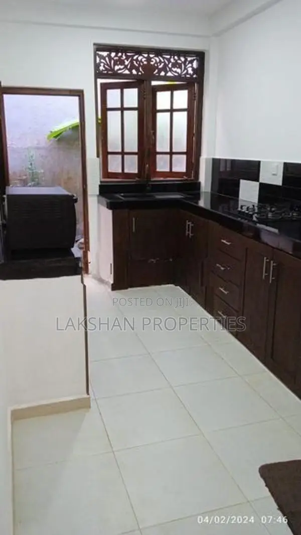 Two Story House for Sale in Boralesgamuwa Aberathna Mawatha