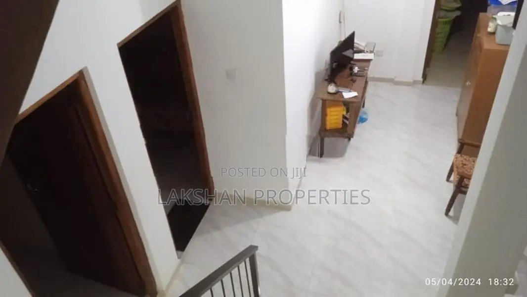 Two Story House for Sale in Boralesgamuwa Aberathna Mawatha