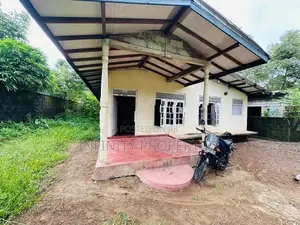 (IP65) Land with house for sale in Madapatha Piliyandala