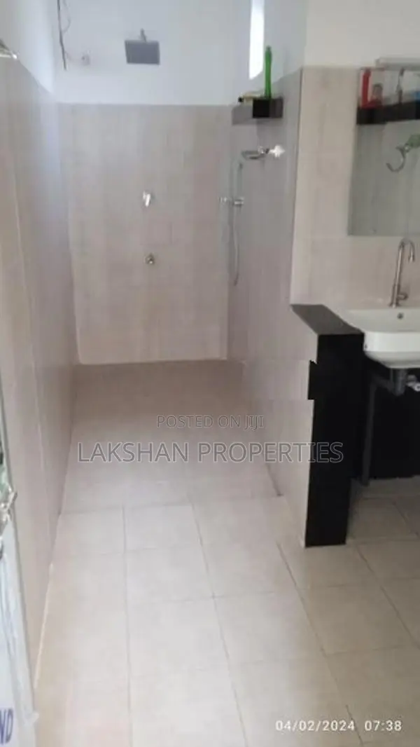 Two Story House for Sale in Boralesgamuwa Aberathna Mawatha