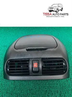 Nissan Sunny FB15 Center Cubby
