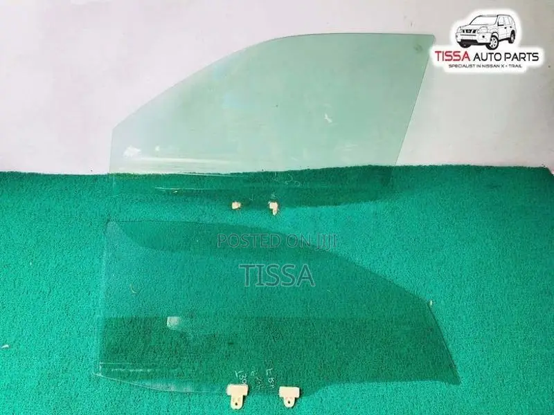 Nissan X-Trail T30 Door Glass
