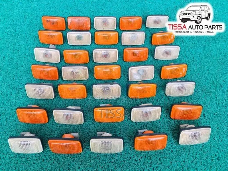 Nissan X-Trail T30 Fender Signal Lamps