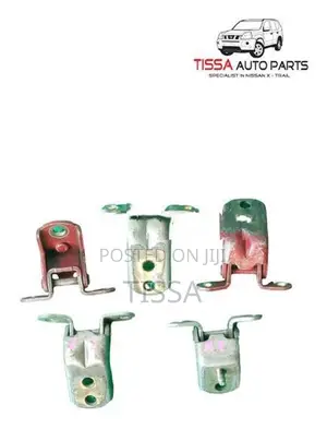 Nissan X-Trail T30 Door Hinges