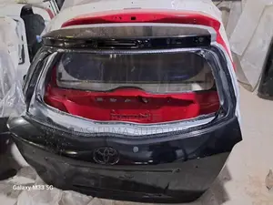 Toyota Vits Ksp 130 Dicky Door Panal
