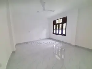 Modern 2 Story House for Sale in Piliyandala
