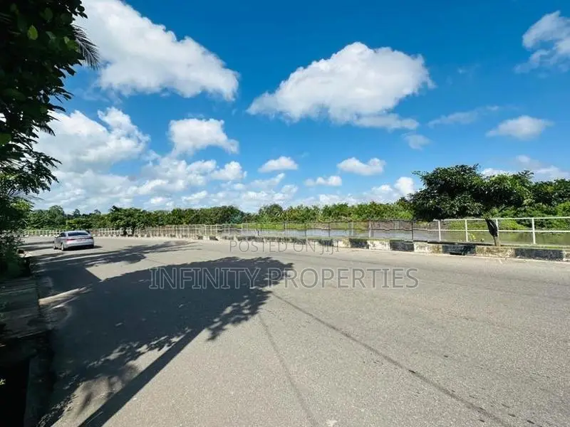 (ARN224) Water Front 35 P Bare Land Sale At Werasinghe Rd Boralesgamuw
