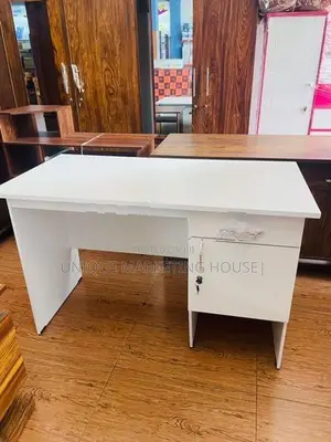 MODERN MELAMINE 4*3FT WHITE OFFICE TABLE