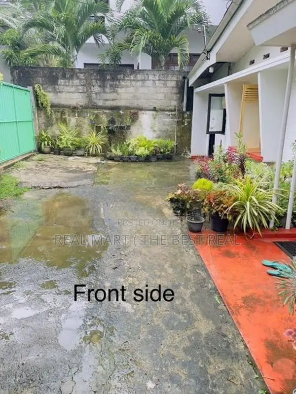 Aththidiya :15 Perch , 3 Bedrooms Luxury House for sale