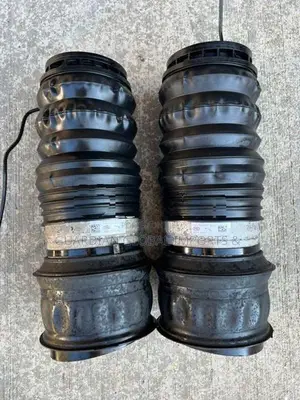 Range Rover Velar L560 Air Shocks
