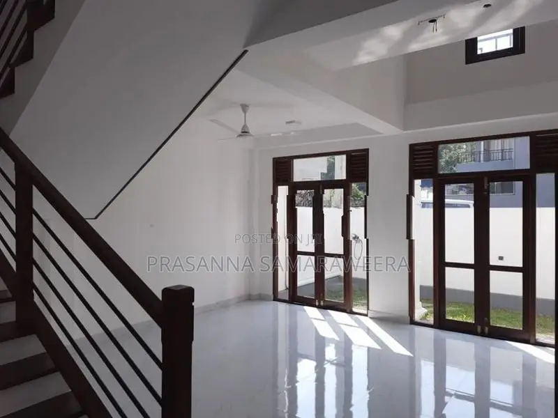 Modern 2 Story House for Sale in Piliyandala