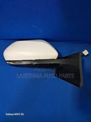 Toyota Pirus W50 Side Mirror L R