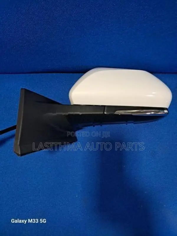 Toyota Pirus W50 Side Mirror L R