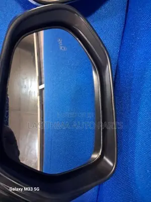 Toyota Pirus W50 Side Mirror L R