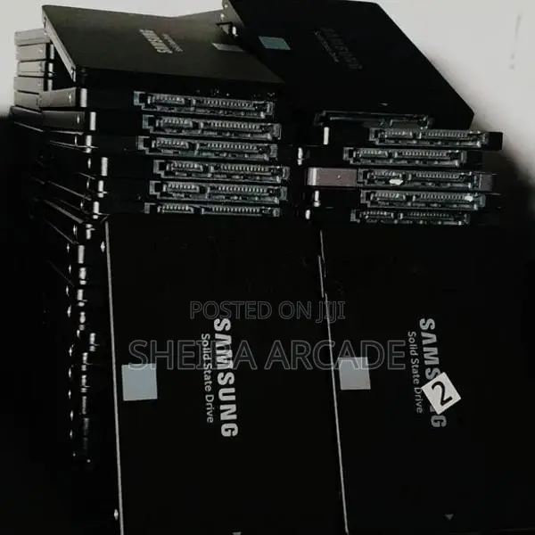 SSD Samsung - 120GB / 240GB 512GB