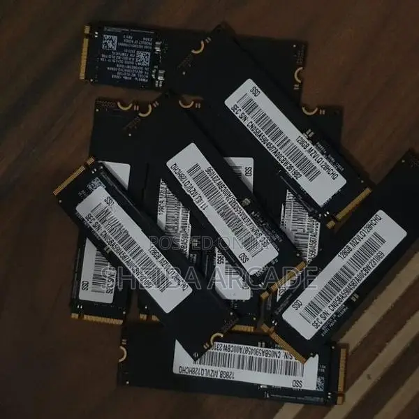 M.2 / NVME ( 120gb 240gb 512GB )