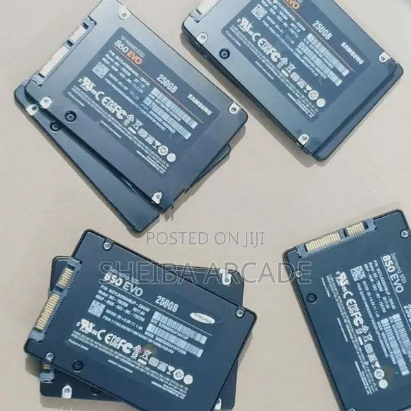 SSD Samsung - 120GB / 240GB 512GB