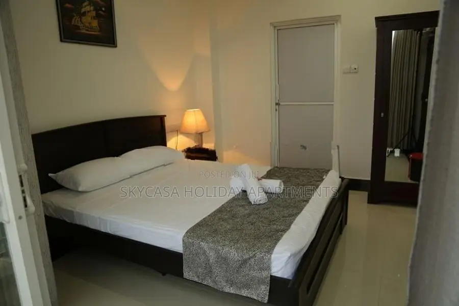 Holiday 3 Bedroom Luxury Apartment at Border of Dehiwala