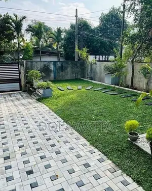 Interlock Paving with Malaysian Grass
